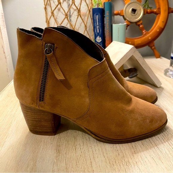 Steve Madden Shoes - Steve Madden Suede Booties 8.5